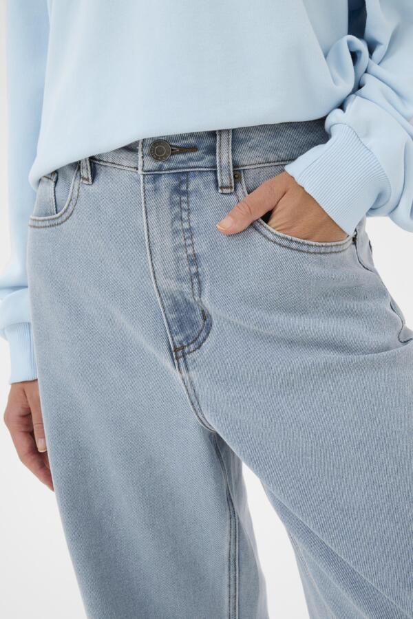 Minna Barrel Jeans