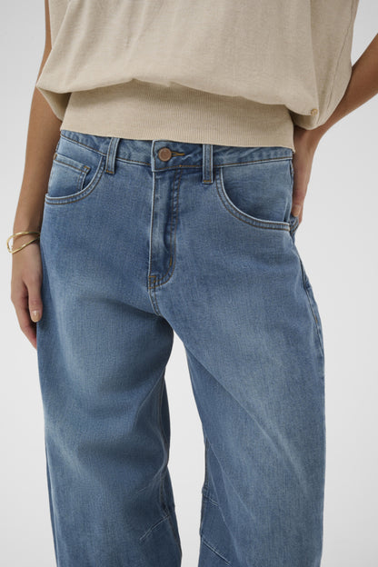 Bahren Ankle Barrel Jeans
