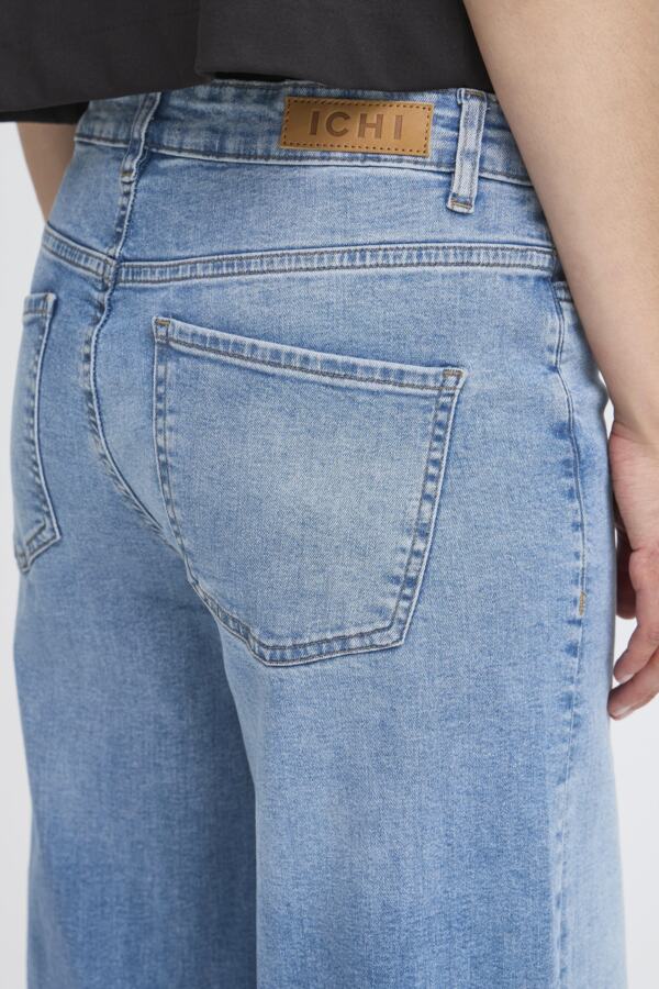 Wiggy Wide Leg Jeans