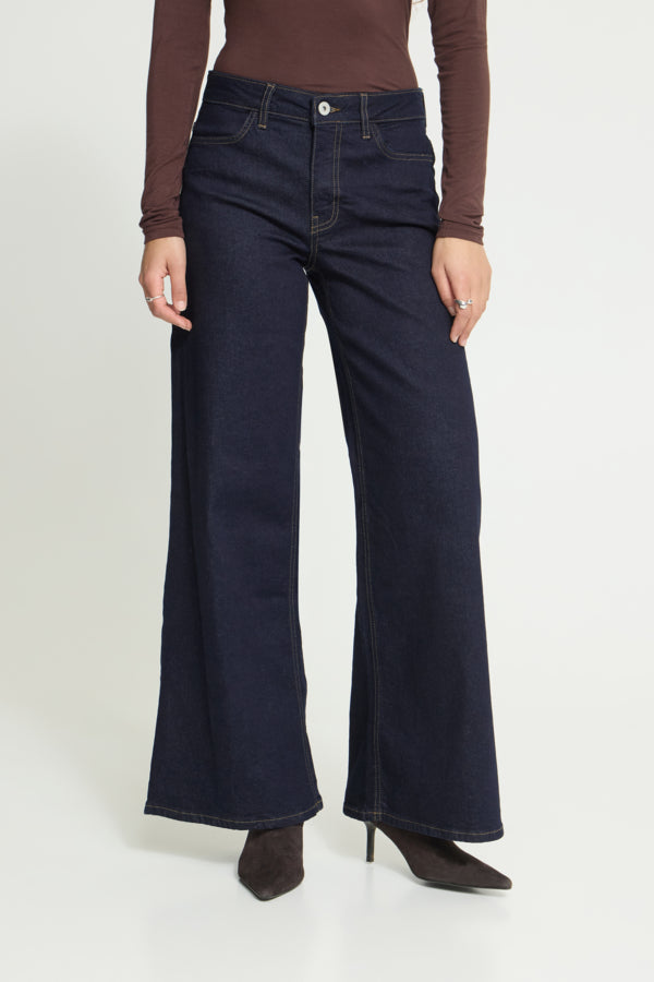 Wiggy Wide Leg Jeans