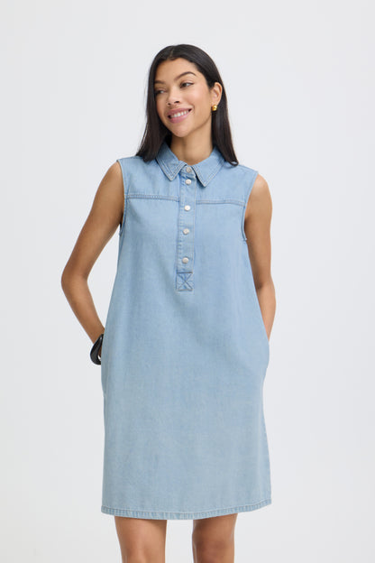 Kapuca Dress