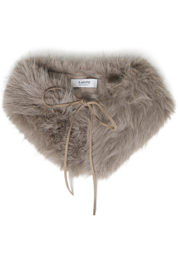 Vi Faux Fur Collar