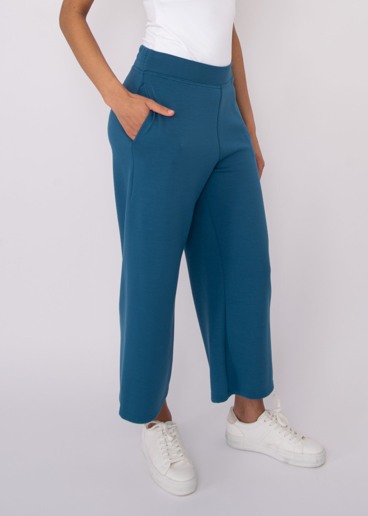 Victoria Cropped Pants